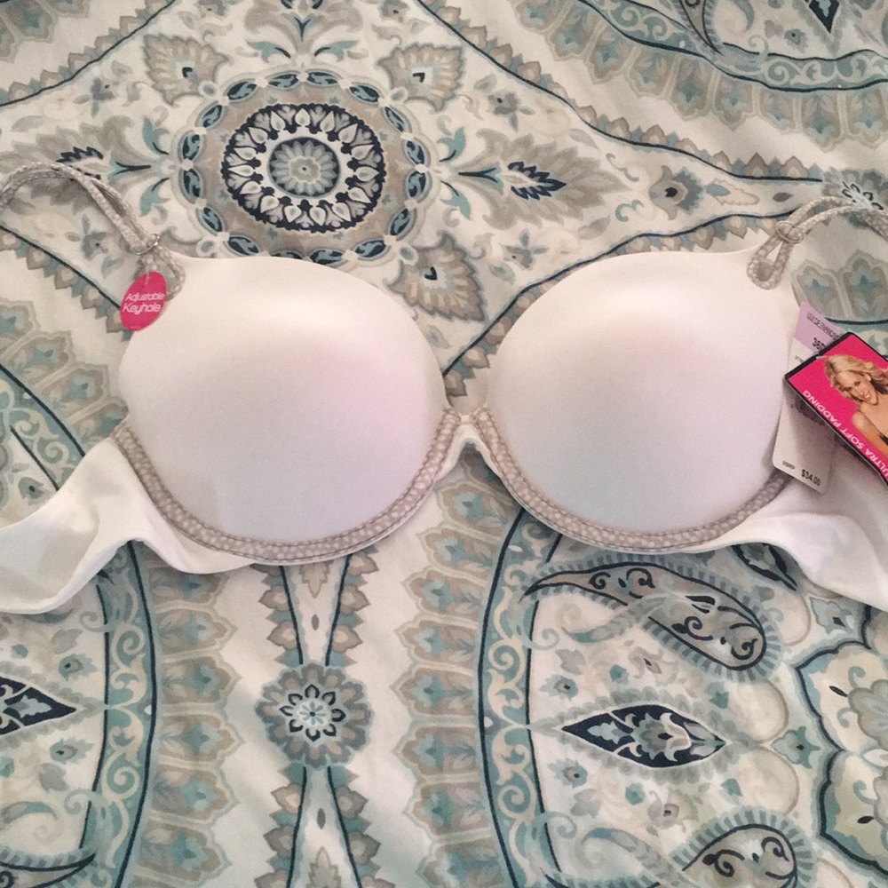 Lily of France White Push Up Bra NWT 36D.